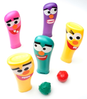 como fazer brinquedo reciclado boliche embalagem shampoo criancas reciclagem sala de aula (4)