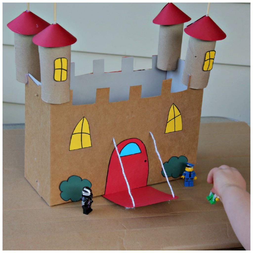 brinquedo reciclado castleo com caixa cereal rolinho papel criancas ferias 2