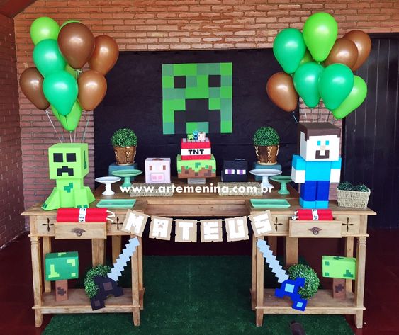 Bolo decorado Minecraft  Aniversário minecraft, Bolos de